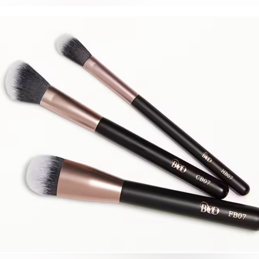NEW BYOD 3 Piece Face Brush Set: Foundation, Contour, Highlighter Makeup Brushes